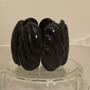VINTAGE MASSIVE MONIES GERDA LYNGGAARD CARVED HORN STRETCH BRACELET